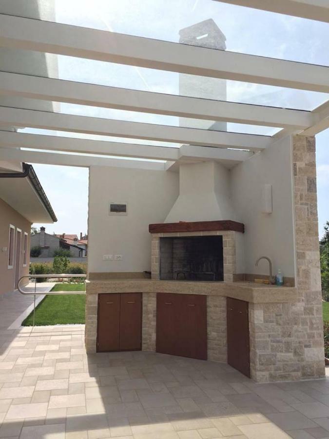Villa Gio Пула Екстериор снимка